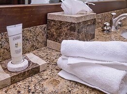 Enclave 158 4 Bedroom Home by RedAwning