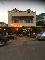 Frankies Penthouse Apartment