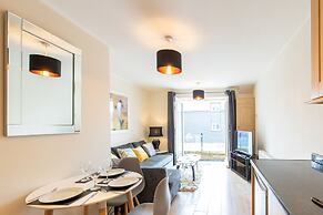 Velvet 1-bedroom Apartment With Balcony, Hoddesdon