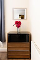 Velvet 1-bedroom Apartment With Balcony, Hoddesdon