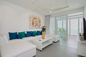 Luxury Apartment Unique Residences