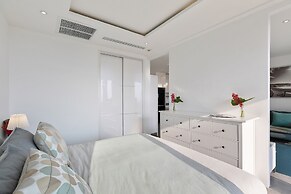 Luxury Apartment Unique Residences