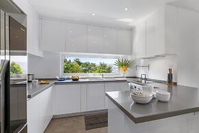 Luxury Apartment Unique Residences