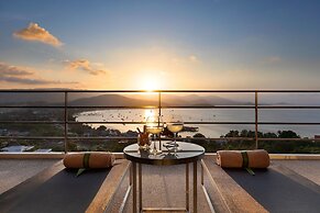 Luxury Apartment Unique Residences