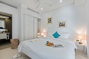 Luxury Apartment Unique Residences