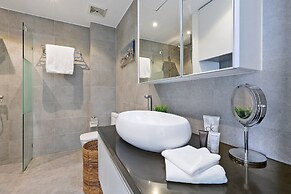 Luxury Apartment Unique Residences