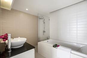 Luxury Apartment Unique Residences