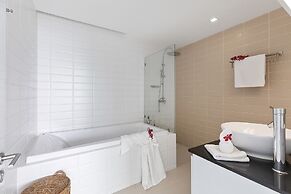 Luxury Apartment Unique Residences