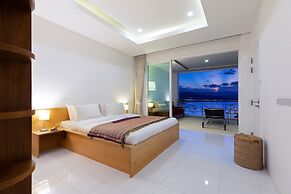 Luxury Apartment Unique Residences