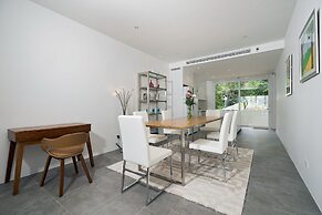 Luxury Apartment Unique Residences