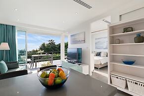 Luxury Apartment Unique Residences