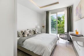 Luxury Apartment Unique Residences