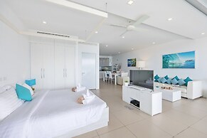 Luxury Apartment Unique Residences