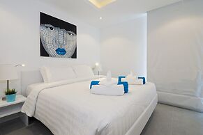 Luxury Apartment Unique Residences