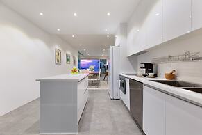 Luxury Apartment Unique Residences