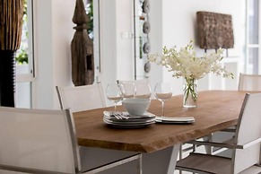 Luxury Apartment Unique Residences