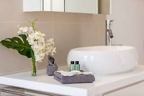 Luxury Apartment Unique Residences