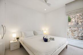 Luxury Apartment Unique Residences