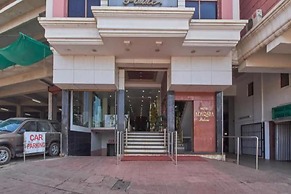 Hotel Adarsha Palace