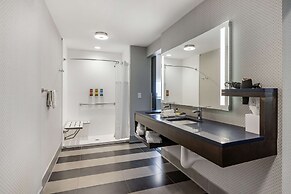 GLō Best Western  Savannah-Gateway I-95