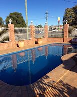 Roma Mid Town Motor Inn