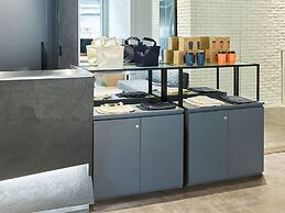 Sequence Suidobashi Tokyo