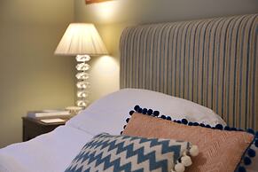 Stunning 3-bed House in a Private Hidden Valley