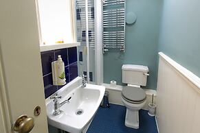 Stunning 3-bed House in a Private Hidden Valley