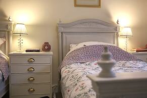 Stunning 3-bed House in a Private Hidden Valley