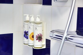 Stunning 3-bed House in a Private Hidden Valley