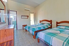 Casa com Piscina no Iguape 50m do Mar