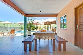 Casa com Piscina no Iguape 50m do Mar