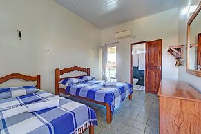 Casa com Piscina no Iguape 50m do Mar