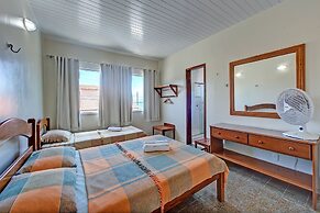 Casa com Piscina no Iguape 50m do Mar