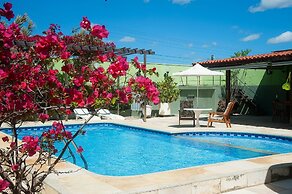 Casa com Piscina no Iguape 50m do Mar