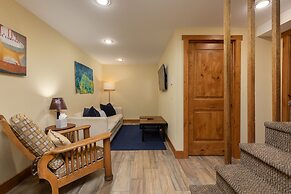 8 Crown Drive by Summit County Mountain Retreats