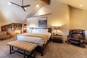580 Elk Circle by Summit County Mountain Retreats