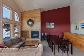 111 Corinthian Circle Unit H by Summit County Mountain Retreats