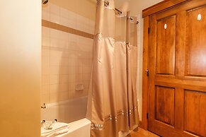 Springs by Summit County Mountain Retreats