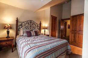 Springs by Summit County Mountain Retreats