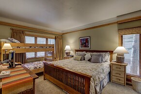 Chateaux Dumont by Summit County Mountain Retreats