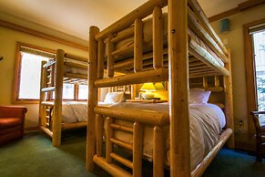 Chateaux Dumont by Summit County Mountain Retreats