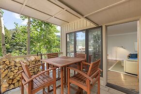 Chateaux Dumont by Summit County Mountain Retreats