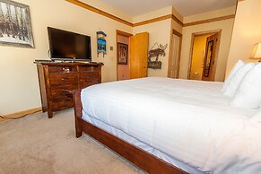 Chateaux Dumont by Summit County Mountain Retreats