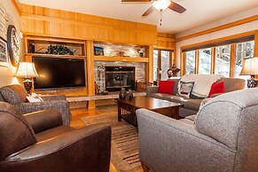 Chateaux Dumont by Summit County Mountain Retreats