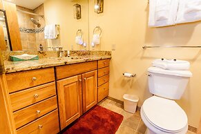 Chateaux Dumont by Summit County Mountain Retreats