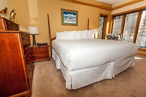 Chateaux Dumont by Summit County Mountain Retreats