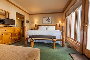 Chateaux Dumont by Summit County Mountain Retreats