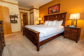 Chateaux Dumont by Summit County Mountain Retreats