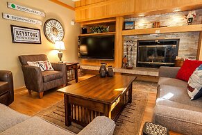 Chateaux Dumont by Summit County Mountain Retreats